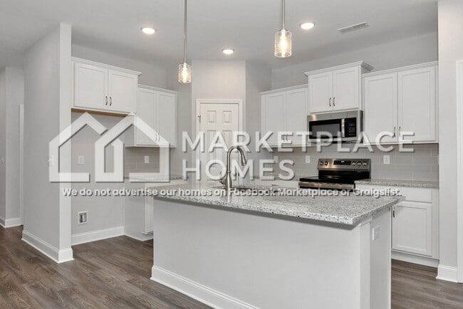 Building Photo - 174 River Pointe Dr