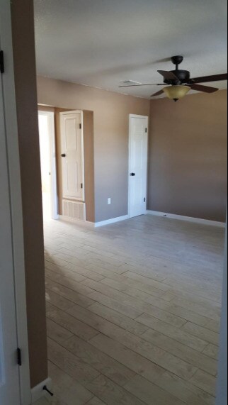 Building Photo - 943 Valley Rd