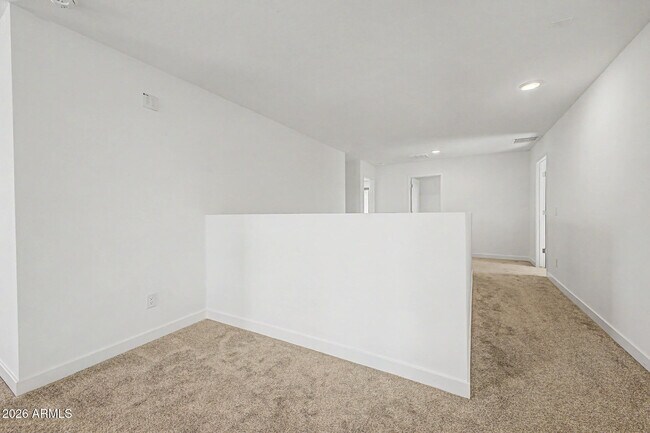 Building Photo - 17057 W Molly Ln