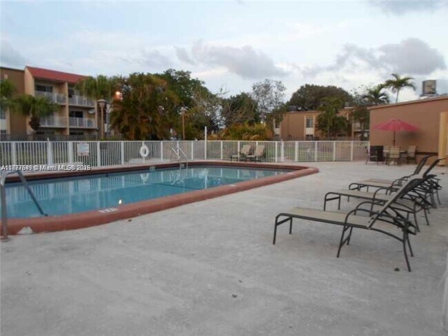 Building Photo - 5000 NW 79th Ave