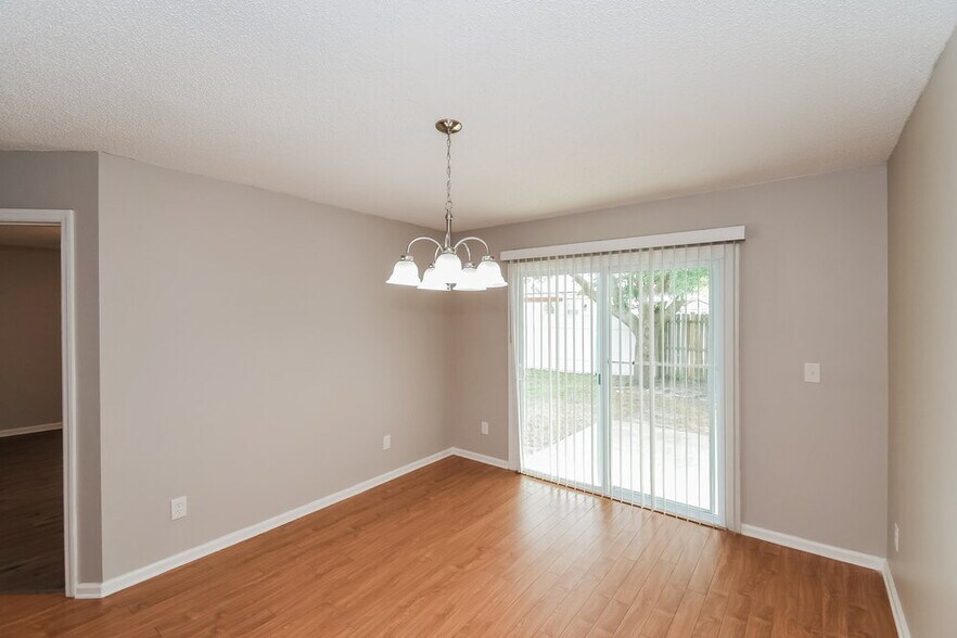 Building Photo - 11090 Stanley Steamer Ln