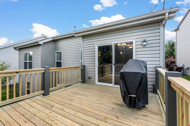 Building Photo - Beautiful 3-Bed, 3-Bath Home in Excellent ...