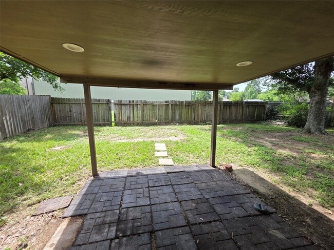 Building Photo - 22543 Market Square Ln