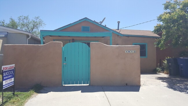 Primary Photo - OLD TOWN 2 Bedroom 1 Bath