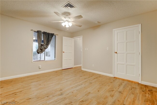 Building Photo - 2204 Plaza Del Robles