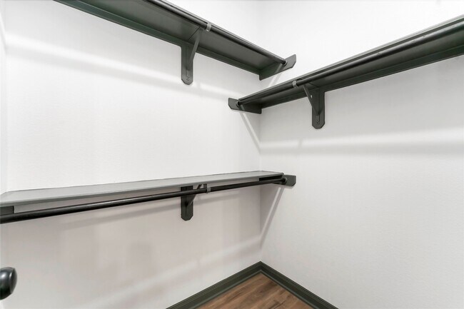 Building Photo - 7987 Chateau St