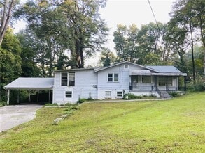 Building Photo - 418 Holly Dr SE