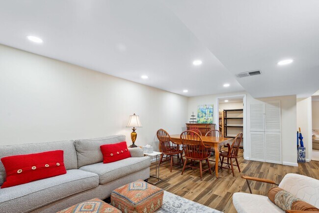 Building Photo - Totally update and impeccably maintained 4...