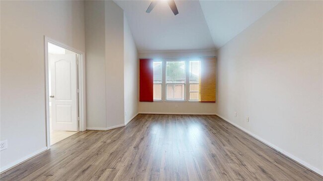 Building Photo - 26503 Forest Pine Ln