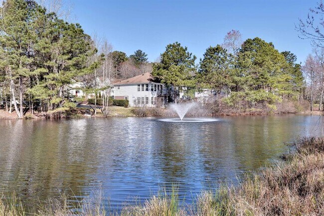 Building Photo - 8321 Barons Ct