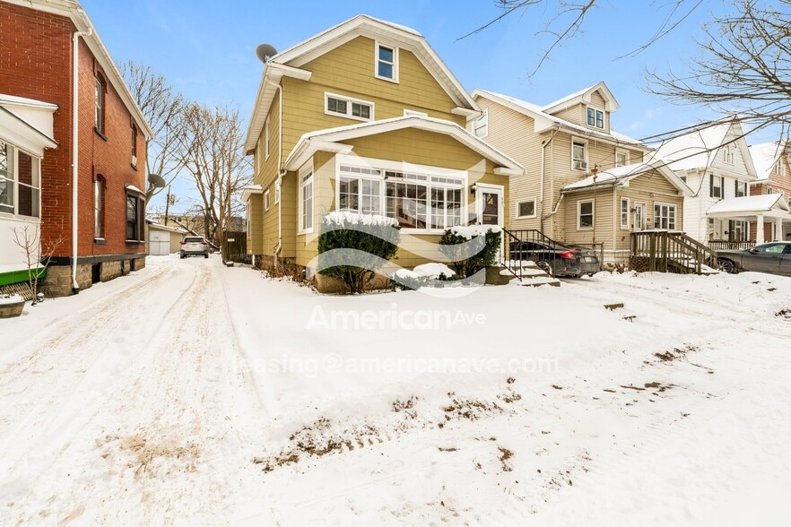 Building Photo - 49 Jackson St