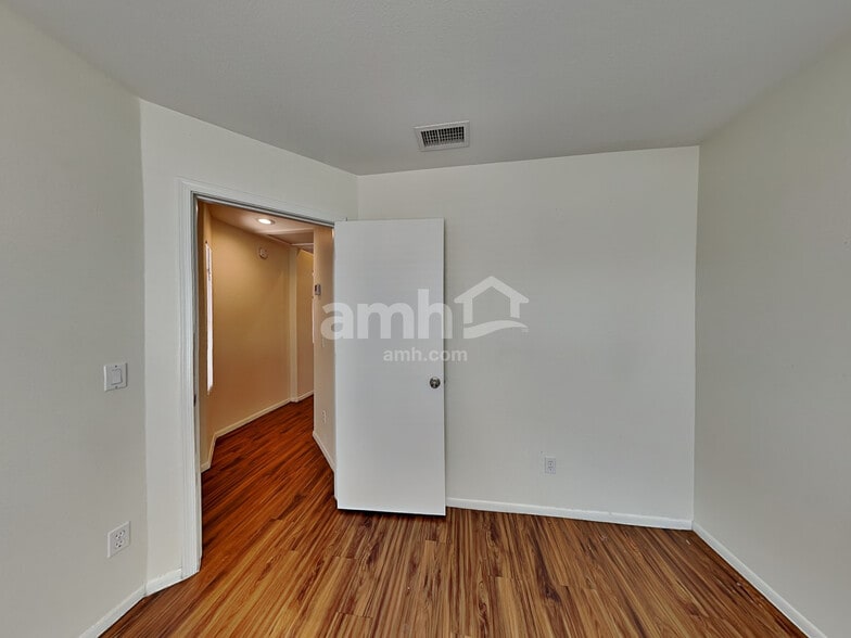 Building Photo - 9954 W Monterosa Ave