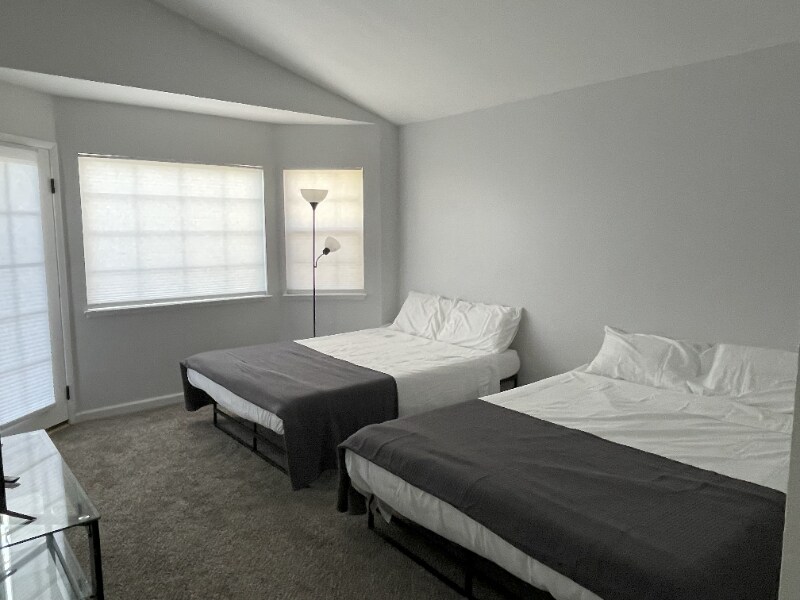 Building Photo - 7135 Shadow Crest Dr