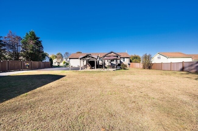 Building Photo - 808 Water View Terrace