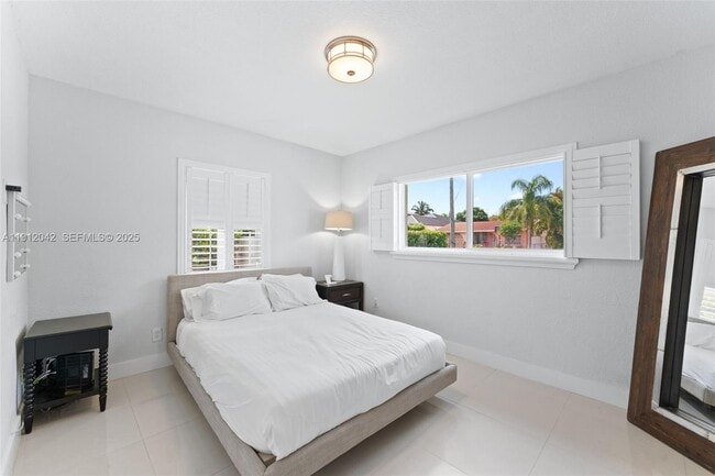 Building Photo - 6371 SW 23rd St