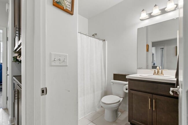 Building Photo - 4463 Manzanita St