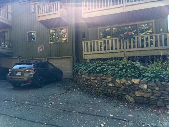 Building Photo - 8 Village Rd