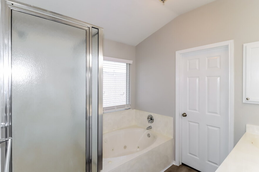 Building Photo - 17701 Balmorhea Ct