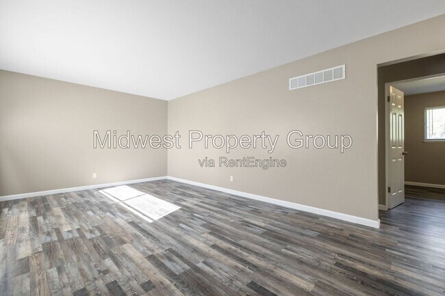 Building Photo - 1385 St Marie St