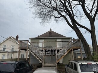 Building Photo - 349 1/2 E Welch Ave