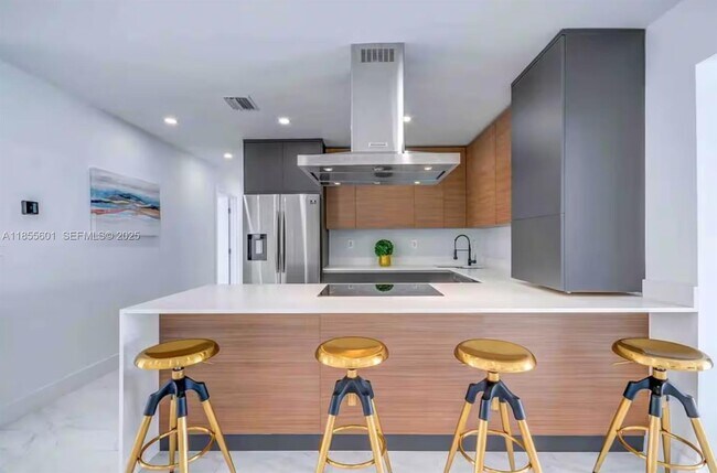 Building Photo - 3530 SW 104th Ave