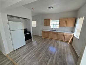 Building Photo - 3265 W Camp Wisdom Rd