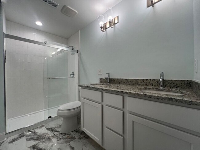 Building Photo - Totally Remodeled Building with the Charm ...