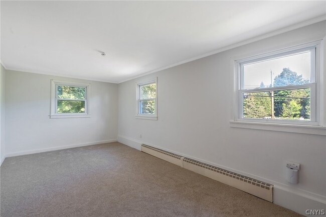 Building Photo - 6555 Woodchuck Hill Rd