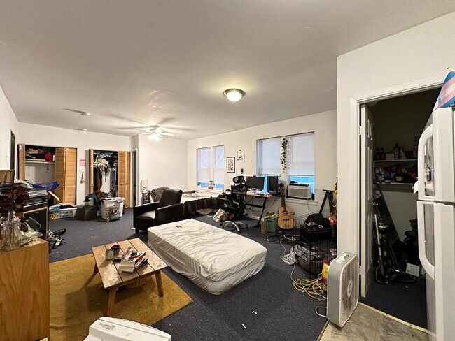 Building Photo - 5710 N Winthrop Ave