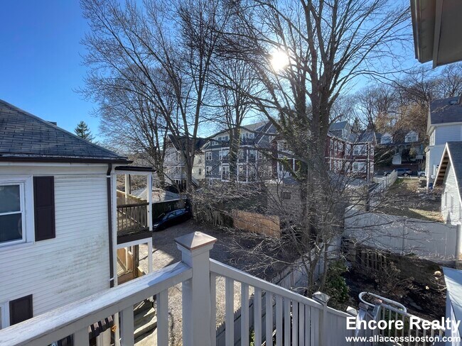 Building Photo - 56 Hobson St