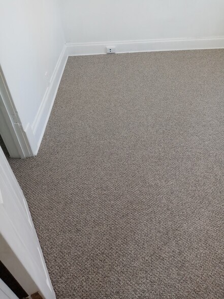 Building Photo - 1210 Erie St