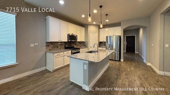 Building Photo - 7715 Valle Local