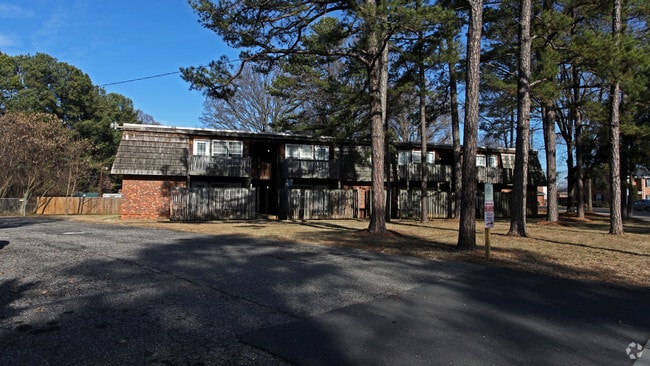 Building Photo - McAlway Chateau