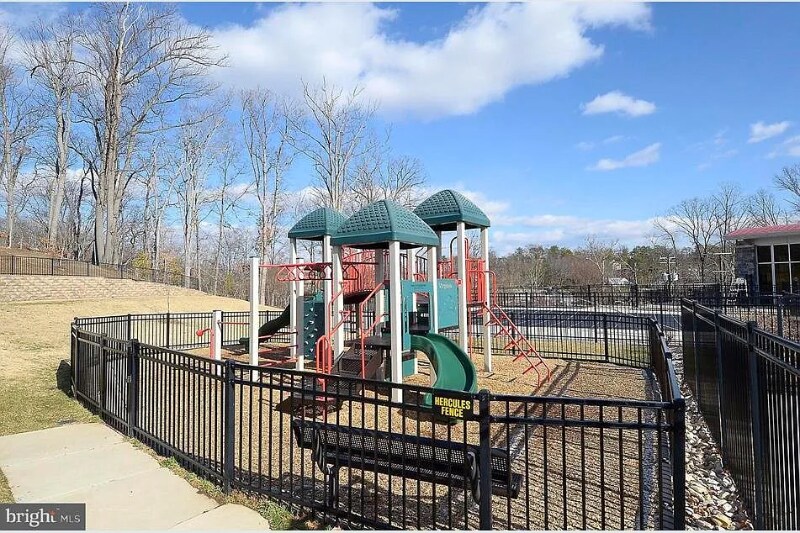 Building Photo - 2203 Greywing St