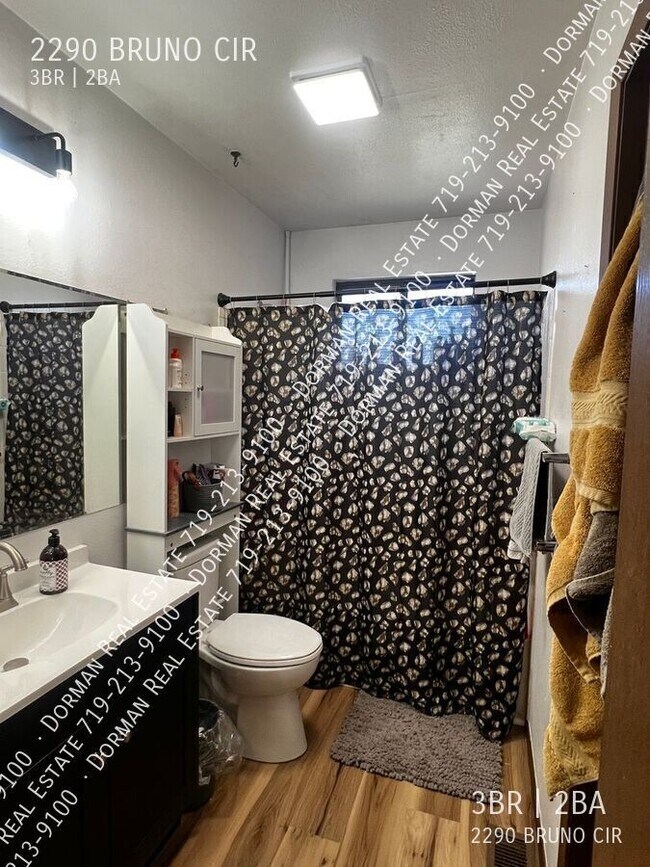 Building Photo - 2290 Bruno Cir