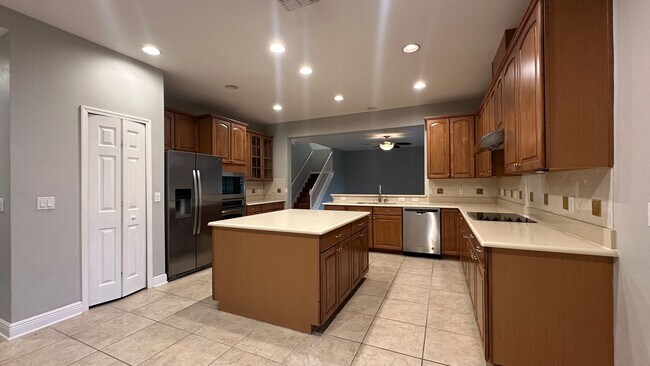 Building Photo - 418 Brentwood Club Cove