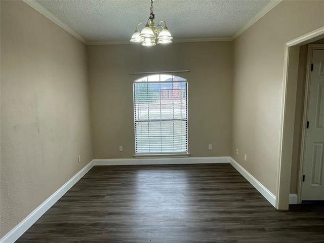 Building Photo - 2111 Meadowview Dr