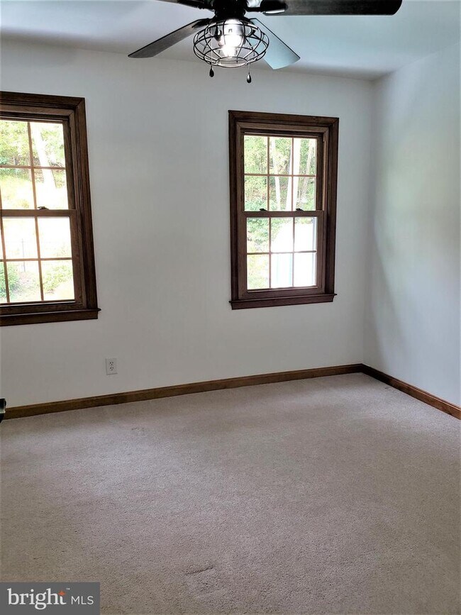 Building Photo - 70 Elk Run Estates Dr