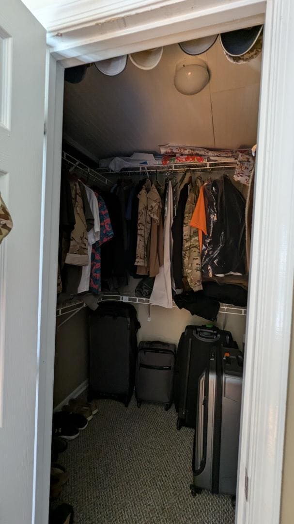 Building Photo - 138 Parkside Dr