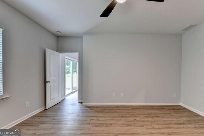 Building Photo - 175 Grey Falcon Ave