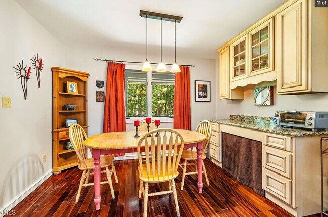 Building Photo - Beautiful & Spacious 3 Bedroom 3 Baths