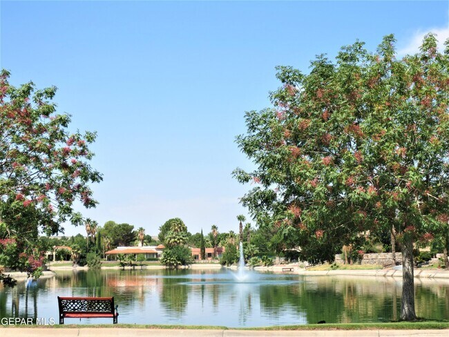 Building Photo - 4574 Weeping Willow Dr