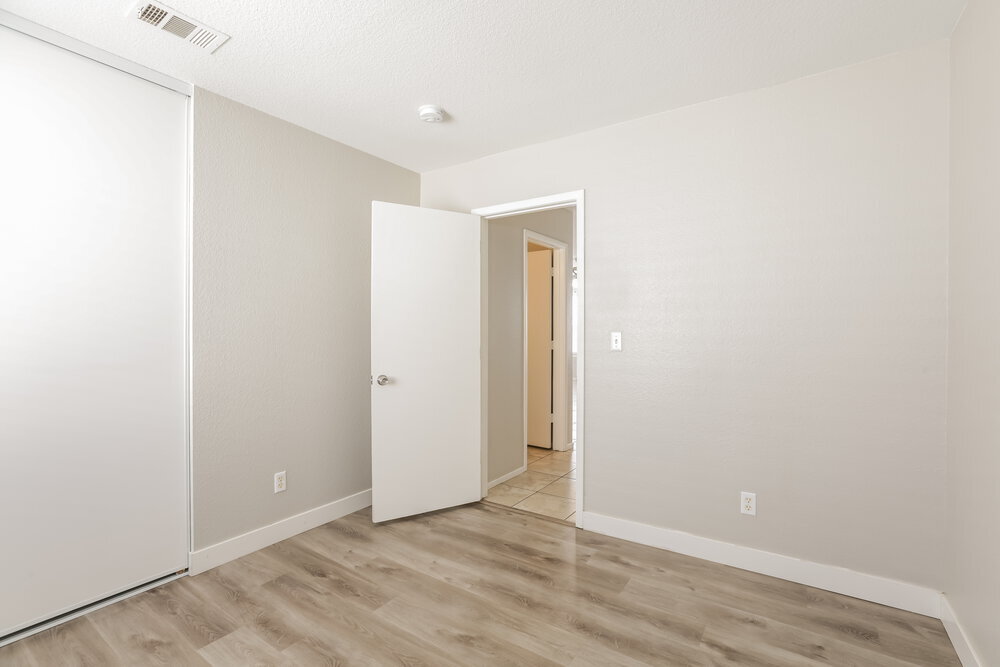 Building Photo - 1024 Sky Forest Dr