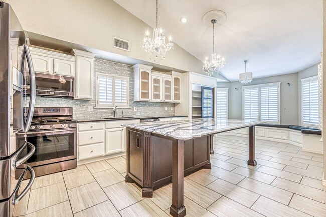 Building Photo - 5948 Anapaula Dr