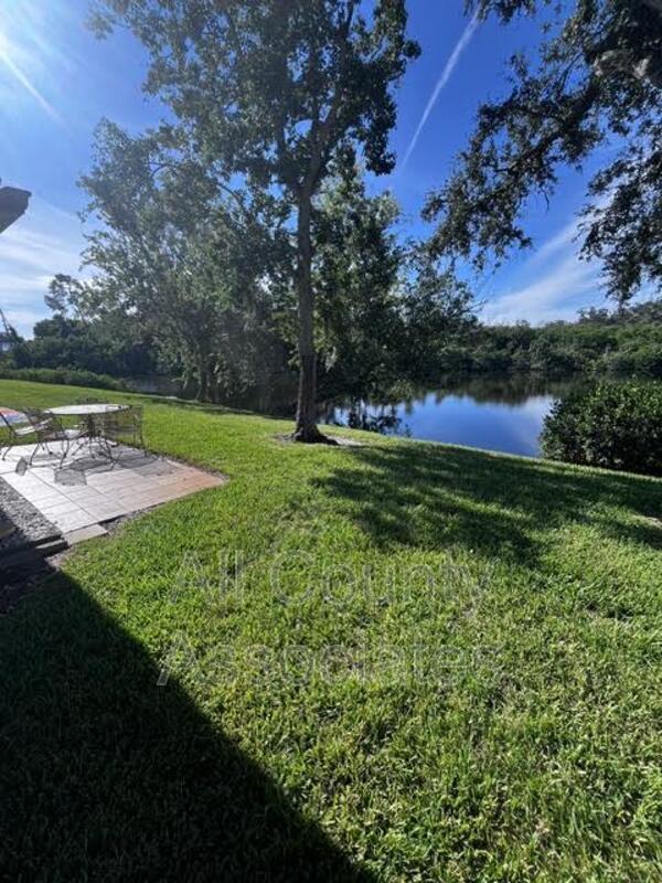Building Photo - 4122 Hampton Dr