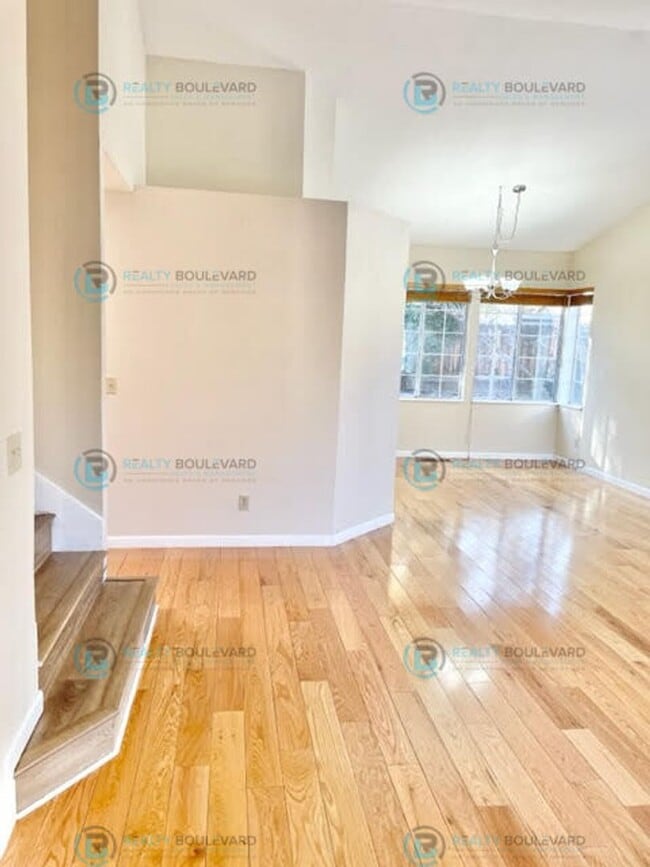 Building Photo - Well-Appointed 4BR Home with Open Floorplan & Expansive Yard