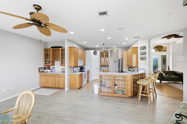 Building Photo - 2499 Silver Palm Rd