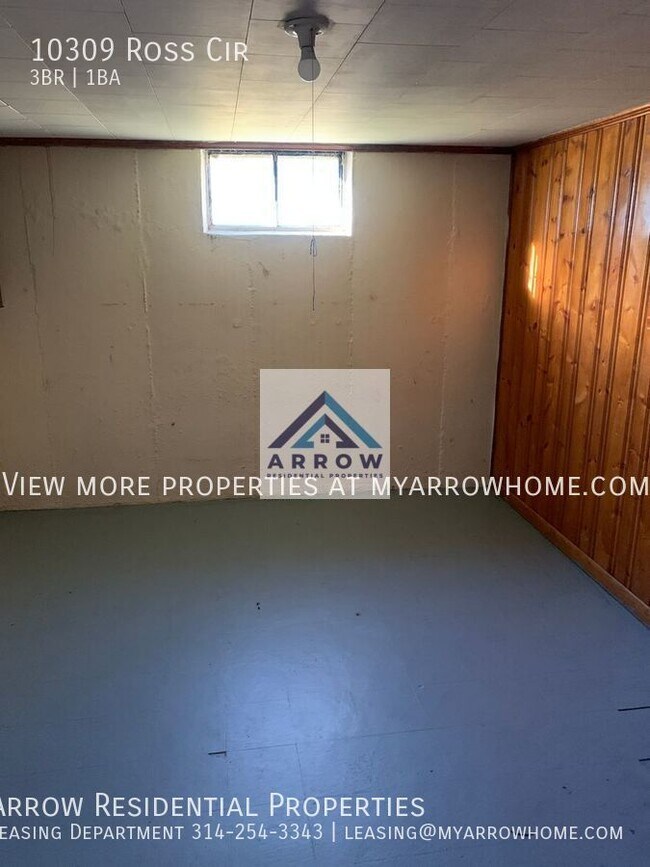Building Photo - 10309 Ross Cir