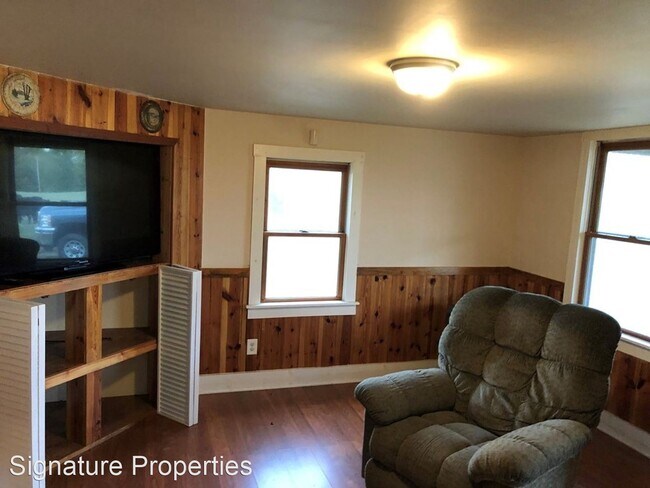 Building Photo - 3 br, 1 bath House - 3039 T.N. Snow Road