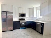 Building Photo - 669 W 23rd St